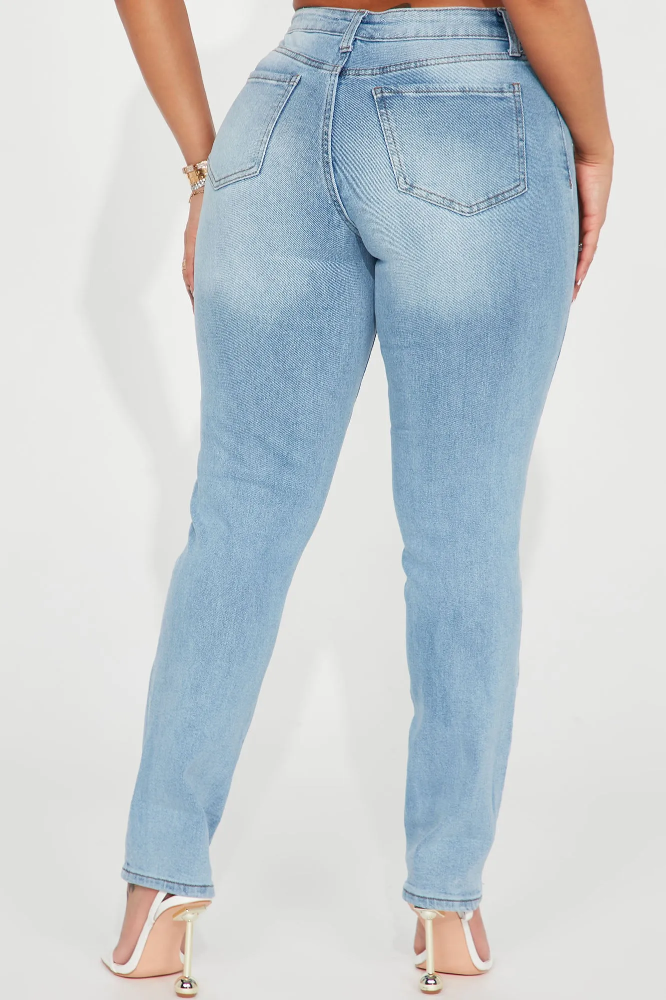 Be Here Now Boyfriend Jeans - Light Wash