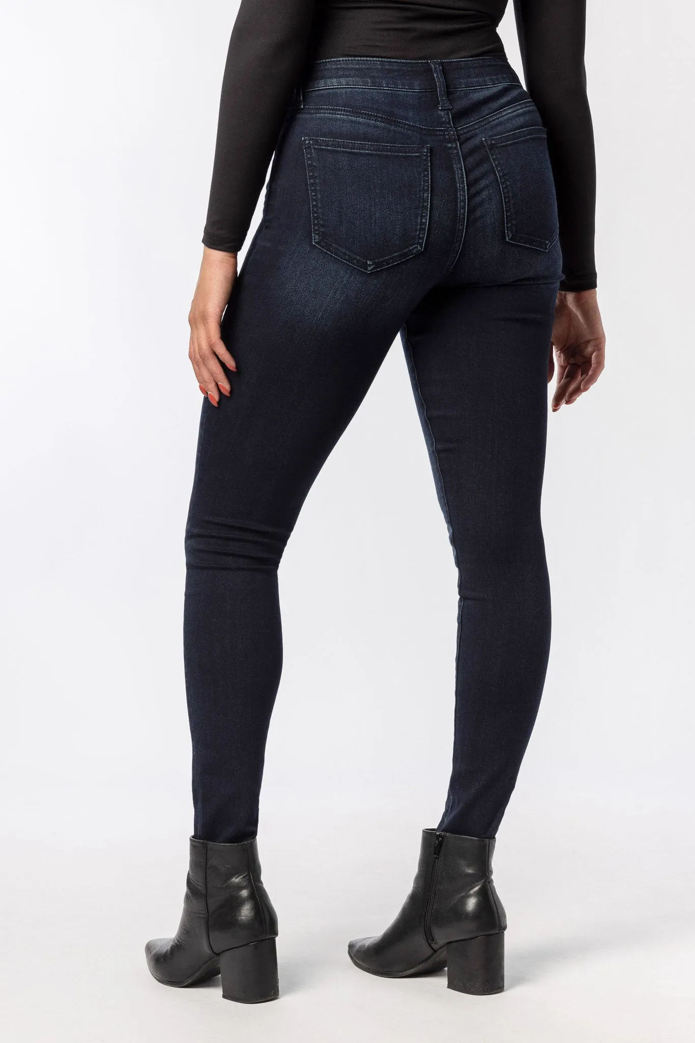 Celebrity Pink Dark Wash Mid-Rise 30" Skinny
